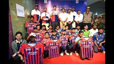 Youngsters were gifted LSG merchandise on the occasion (HT Photo)