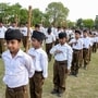 ধীরেন্দ্র শাস্ত্রী বলেন, ভারতীয়দের চারজন করে সন্তান জন্ম দেওয়া উচিত এবং তাদের মধ্যে থেকে একজনকে স্বেচ্ছাসেবক হিসাবে সঙ্ঘকে উৎসর্গ করা উচিত।(PTI)