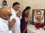 Congress leaders paying tribute to former state president Arun Kumar Singh Munna at the party office. (Sourced)