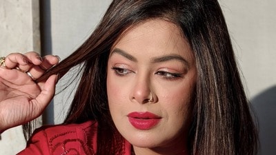 ‘বেডরুমে আছে….’, মমতাকে টেনে কটাক্ষ ইমনকে, নেটিজেনকে সবক শেখালেন গায়িকা ‘বেডরুমে আছে….’, মমতাকে টেনে কটাক্ষ ইমনকে, নেটিজেনকে সবক শেখালেন গায়িকা