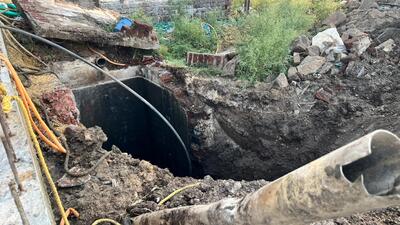 One worker entered the drainage tank to clean it but did not return. (HT)