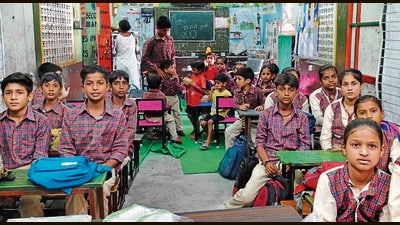The students of Government Primary Smart School, Mandi Jagraon, were shifted to a temporary arrangement only for two months. (HT PHOTO)