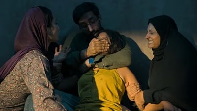 ఓటీటీలోకి సోషల్ థ్రిల్లర్ డ్రామా- 7 రోజుల ముందుగానే స్ట్రీమింగ్- తెలుగుతో సహా 5 భాషల్లో రిలీజ్! ఓటీటీలోకి సోషల్ థ్రిల్లర్ డ్రామా- 7 రోజుల ముందుగానే స్ట్రీమింగ్- తెలుగుతో సహా 5 భాషల్లో రిలీజ్!