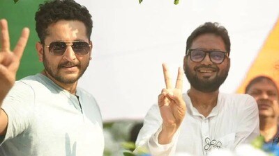তৃণমূলের হয়ে প্রচারে পরমব্রত, রাজনৈতিক মঞ্চে যাত্রা শুরু নায়কের! তৃণমূলের হয়ে প্রচারে পরমব্রত, রাজনৈতিক মঞ্চে যাত্রা শুরু নায়কের!