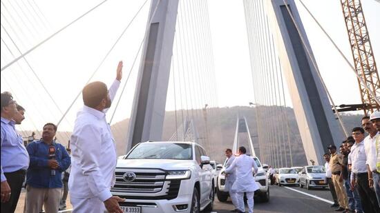 Deputy CM Eknath Shinde inspected the bridge on Sunday and announced the opening date. (HT PHOTO)