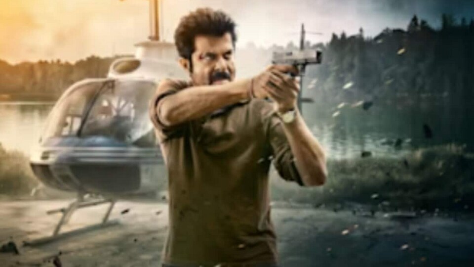 <p>24 - అనిల్ కపూర్ స్పై థ్రిల్లర్ సిరీస్ 24 ఈ జాబితాలో మూడవ స్థానంలో ఉంది. ఈ ప్రదర్శన 2013 సంవత్సరంలో వచ్చింది. 24 యాక్షన్, క్రైమ్-థ్రిల్లర్ షో. ఈ షోలో2సీజన్లు ఉన్నాయి. అయితే, ప్రస్తుతం హాట్ స్టార్ లో 8 ఎపిసోడ్లు మాత్రమే విడుదలయ్యాయి. ప్రతి శుక్రవారం కొత్త ఎపిసోడ్లు విడుదల అవుతాయి. ఈ సిరీస్‌కు ఐఎమ్‌డీబీ రేటింగ్ 8.1 ఉంది.</p>(Jio Hotstar)
