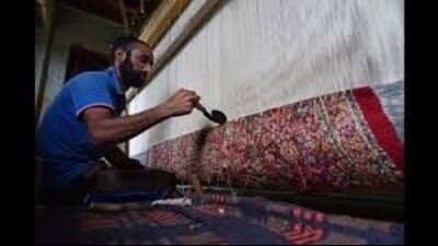 To prevent the total collapse of the artisan base, industry leaders are calling on the Jammu and Kashmir government to intervene. (File) To prevent the total collapse of the artisan base, industry leaders are calling on the Jammu and Kashmir government to intervene. (File)