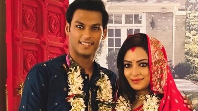 গোপনে বিয়ে সারলেন রিমঝিম? ছবি ভাইরাল হতেই মুখ খুললেন অভিনেত্রী