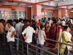 Patients at even the city’s major Shayama Prasad Mukherjee (Civil) Hospital in Lucknow do not have the facility of online OPD registration. Patients are compelled to stand in long serpentine queues on Tuesday. (HT Photo)
