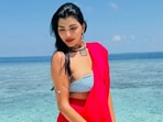 <p>బిగ్ బాస్ బ్యూటీ లహరి షారిని చూశారా? సముద్ర తీరంలో అందాల తుపానులా ఆమె రెచ్చిపోయింది. </p>(instagram-Lahari Shari)