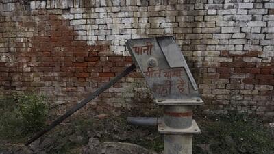 (Representative image) Over 60% groundwater units over-exploited; plea links crisis to irrigation practices, seeks expert panel for long-term corrective steps. (HT Archive) (Representative image) Over 60% groundwater units over-exploited; plea links crisis to irrigation practices, seeks expert panel for long-term corrective steps. (HT Archive)