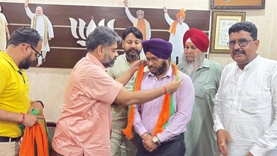 Congress party candidate and worker, Aman Uppal from ward 5, switched over to the BJP with his father and supporters on Tuesday (HT File) Congress party candidate and worker, Aman Uppal from ward 5, switched over to the BJP with his father and supporters on Tuesday (HT File)