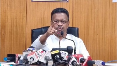 বিস্ফোরক মেয়র ফিরহাদ হাকিম