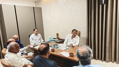 మంత్రి గొట్టిపాటి రవి కుమార్ సమీక్ష మంత్రి గొట్టిపాటి రవి కుమార్ సమీక్ష