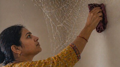 Vastu: ఇంట్లో సాలీడు గూళ్లు కనిపిస్తున్నాయా? ఈ 3 చోట్ల ఉంటే మాత్రం మీ దరిద్రాన్ని మీరే కొని తెచ్చుకున్నట్టే! Vastu: ఇంట్లో సాలీడు గూళ్లు కనిపిస్తున్నాయా? ఈ 3 చోట్ల ఉంటే మాత్రం మీ దరిద్రాన్ని మీరే కొని తెచ్చుకున్నట్టే!
