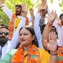 গুজরাটের নির্বাচনের পরে বিজেপি সমর্থকরা। (ছবি সৌজন্যে পিটিআই)