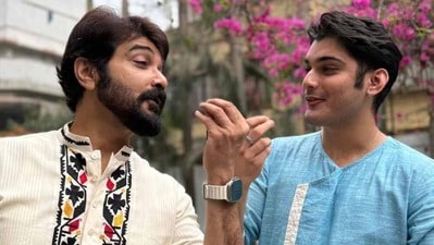 ছেলে তৃষাণজিতের প্রথম ভোট, কী বললেন প্রসেনজিৎ?