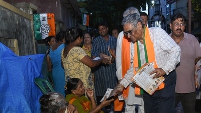 Rashbehari Assembly Constituency BJP Candidate Swapan Dasgupta during a door to door campaign at Lake Road area, in Kolkata on Thursday. (Sudipta Banerjee) Rashbehari Assembly Constituency BJP Candidate Swapan Dasgupta during a door to door campaign at Lake Road area, in Kolkata on Thursday. (Sudipta Banerjee)
