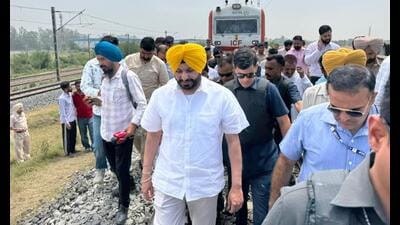 Bittu, who visited Monday’s blast site between Shambhu and Rajpura on Wednesday and reviewed the situation, said, “Special attention will be given to secluded and vulnerable sections of the corridor.