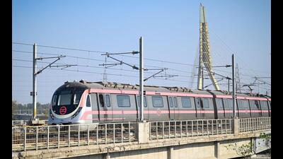 DMRC said the technical fault was reported on the Kalkaji Mandir-Botanical Garden section of the line from 10:30 am and was rectified by 6 pm. (HT Archive) DMRC said the technical fault was reported on the Kalkaji Mandir-Botanical Garden section of the line from 10:30 am and was rectified by 6 pm. (HT Archive)