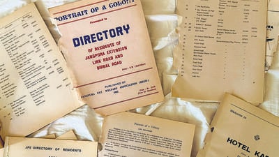 Labelled the “Directory of Residents of Jangpura Extension, Link Road and Birbal Road,” the booklet presents the place as a kissa-kahani of memory, displacement, and community camaderie. Labelled the “Directory of Residents of Jangpura Extension, Link Road and Birbal Road,” the booklet presents the place as a kissa-kahani of memory, displacement, and community camaderie.