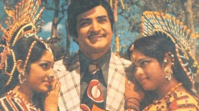 NTR Adavi Ramudu: ఈ సినిమా 10 బాహుబలిలతో సమానం.. పాన్ ఇండియా కాదు.. థియేటర్లలో విసిరిన చిల్లరే రూ.కోటి: రాఘవేంద్రరావు