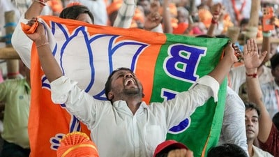 নবদ্বীপে বিজেপি প্রার্থীর বাড়িতে হামলার অভিযোগ তৃণমূলের বিরুদ্ধে। (প্রতীকী ছবি) নবদ্বীপে বিজেপি প্রার্থীর বাড়িতে হামলার অভিযোগ তৃণমূলের বিরুদ্ধে। (প্রতীকী ছবি)