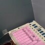 ফলতায় ইভিএমে বিজেপির বোতামের ওপর টেপ লাগানো ছিল বলে অভিযোগ উঠেছে। 