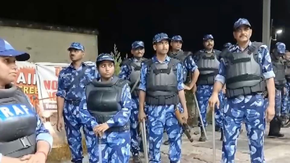 **EDS: SCREENGRAB VIA PTI VIDEOS** Bongaon: Central Armed Police Forces (CAPF) personnel deployed ahead of the second phase of polls, in Bongaon, Tuesday, April 28, 2026. (PTI Photo)(PTI04_28_2026_000703B) (PTI)