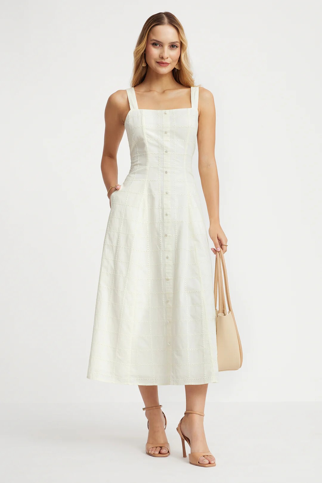 White strap embroidered dress (Virgio) White strap embroidered dress (Virgio)