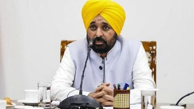 Chief minister Bhagwant Mann on Thursday confirmed he will meet President Droupadi Murmu alone at 12 noon on May 5 to address the defection of seven Aam Aadmi Party (AAP) Rajya Sabha members to the BJP. (File photo) Chief minister Bhagwant Mann on Thursday confirmed he will meet President Droupadi Murmu alone at 12 noon on May 5 to address the defection of seven Aam Aadmi Party (AAP) Rajya Sabha members to the BJP. (File photo)