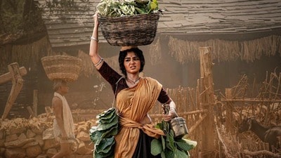 భోగి సినిమా నుంచి అనుపమ ఫస్ట్ లుక్ (instagram-Anupama Parameswaran) భోగి సినిమా నుంచి అనుపమ ఫస్ట్ లుక్ (instagram-Anupama Parameswaran)
