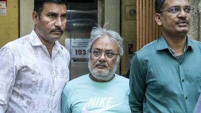 Mohammad Salim Dola, centre, a close aide of gangster Dawood Ibrahim and a notorious drug trafficker, at the NCB office. (PTI photo) Mohammad Salim Dola, centre, a close aide of gangster Dawood Ibrahim and a notorious drug trafficker, at the NCB office. (PTI photo)