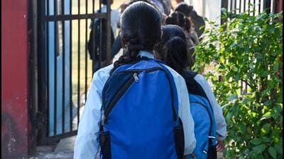 On 24 April, HT had reported that Delhi government schools were facing an acute shortage of textbooks due to an apparent delay in the government’s distribution system. (Representative image/ HT) On 24 April, HT had reported that Delhi government schools were facing an acute shortage of textbooks due to an apparent delay in the government’s distribution system. (Representative image/ HT)