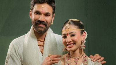 <p>Bellamkonda Srinivas Wedding: పెళ్లిలో ఈ వధూవరులు చాలా ఆనందంగా, ఉత్సాహంగా కనిపించారు.</p> <p>Bellamkonda Srinivas Wedding: పెళ్లిలో ఈ వధూవరులు చాలా ఆనందంగా, ఉత్సాహంగా కనిపించారు.</p>