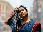 Right saree choice keeps you confident instead of wiping your sweat constantly in discomfort. 