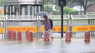 Parts of Delhi-NCR were lashed by a thunderstorm on Thursday, with gusty winds, rain, and even hail reported in some areas. (Arvind Yadav/ Hindustan Times) Parts of Delhi-NCR were lashed by a thunderstorm on Thursday, with gusty winds, rain, and even hail reported in some areas. (Arvind Yadav/ Hindustan Times)