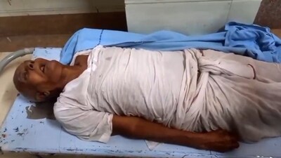হাওড়ার উদয়নারায়ণপুরের ৮২ বছর বয়সি এক ভোটারের মৃত্যু হয় ভোট দিতে গিয়ে। হাওড়ার উদয়নারায়ণপুরের ৮২ বছর বয়সি এক ভোটারের মৃত্যু হয় ভোট দিতে গিয়ে।