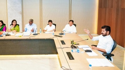 సీఎం రేవంత్ సమీక్ష సీఎం రేవంత్ సమీక్ష