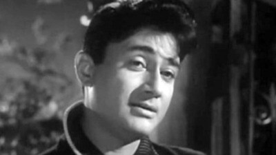 ইন্দিরা গান্ধীর বিপক্ষে মুখ খোলেন দেব আনন্দ ইন্দিরা গান্ধীর বিপক্ষে মুখ খোলেন দেব আনন্দ