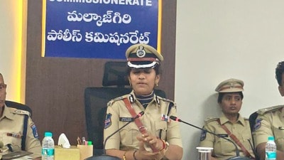 మల్కాజిగిరి తొలి మహిళా పోలీస్ కమిషనర్గా సుమతి మల్కాజిగిరి తొలి మహిళా పోలీస్ కమిషనర్గా సుమతి