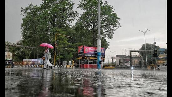 Despite the likelihood of above-normal rainfall across most parts of the state in May, the average monthly day and night temperatures in most regions—with the exception of some parts of western UP where temperatures may remain below normal — are expected to range from normal to above normal, the weatherman said. (File Photo)