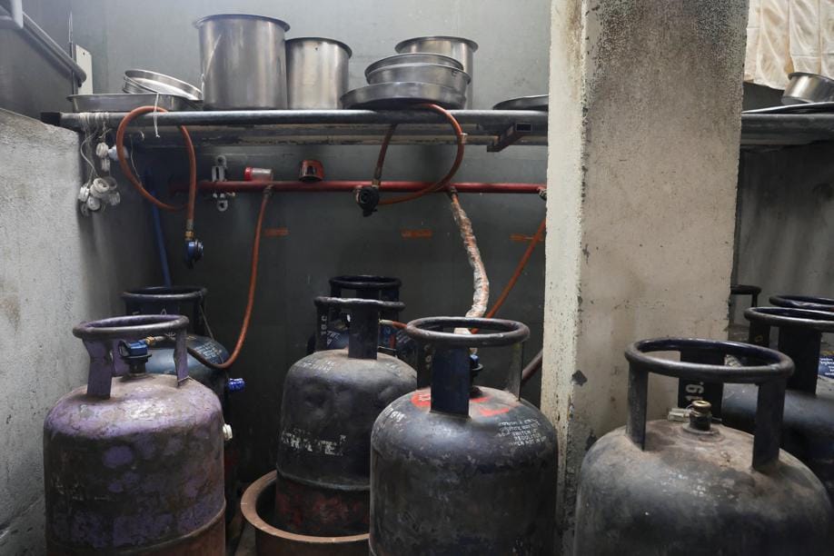 Commercial kitchens feel the burn as LPG prices soar; Restaurants owner, street vendors speak out Commercial kitchens feel the burn as LPG prices soar; Restaurants owner, street vendors speak out