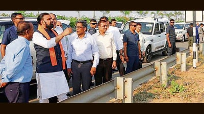 Bihar CM Samrat Choudhary inspects Samagra Udyan Yojana at the bank of JP Ganga Path in Patna,Saturday (SANTOSH KUMAR/HT) Bihar CM Samrat Choudhary inspects Samagra Udyan Yojana at the bank of JP Ganga Path in Patna,Saturday (SANTOSH KUMAR/HT)