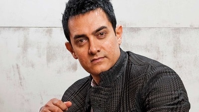 প্লেনে উঠলেই অজানা আতঙ্কে ভোগেন আমির