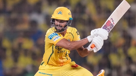 CSK vs MI LIVE Score: Ruturaj Gaikwad gains touch during CSK's chase. CSK vs MI LIVE Score: Ruturaj Gaikwad gains touch during CSK's chase.