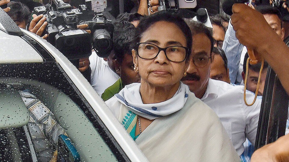 সুপ্রিম কোর্টে ধাক্কা খেলেন মমতা বন্দ্যোপাধ্যায়। (ফাইল ছবি, সৌজন্যে এএনআই)