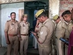 Sambhal, Mar 25 (ANI): Uttar Pradesh Police SIT team arrives at the residence of Samajwadi Party MP from Sambhal, Zia ur Rehman Barq, to hand over a notice, in Sambhal on Tuesday. (ANI Photo)