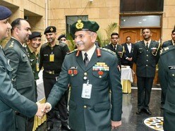 অবসরপ্রাপ্ত মেজরের পেনশন মামলায় সেনাপ্রধান জেনারেল উপেন্দ্র দ্বিবেদী এবং প্রতিরক্ষা সচিব রাজেশ কুমার সিংকে ২ লক্ষ টাকা জরিমানা করেছে পঞ্জাব ও হরিয়ানা হাইকোর্ট। 
