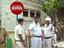 শাখাওয়াত স্কুলের সামনে ছড়াল উত্তেজনা।  (ফাইল ছবি)